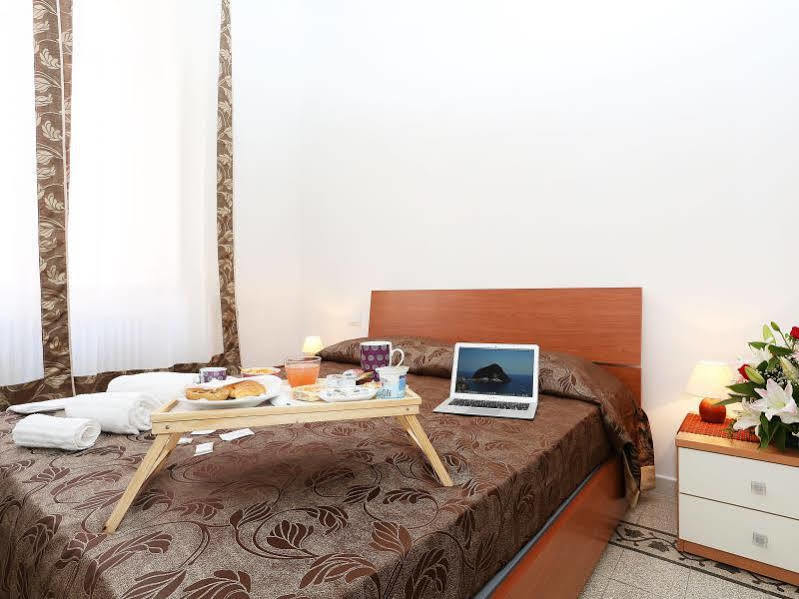 Bells Of Rome Hotel Екстериор снимка