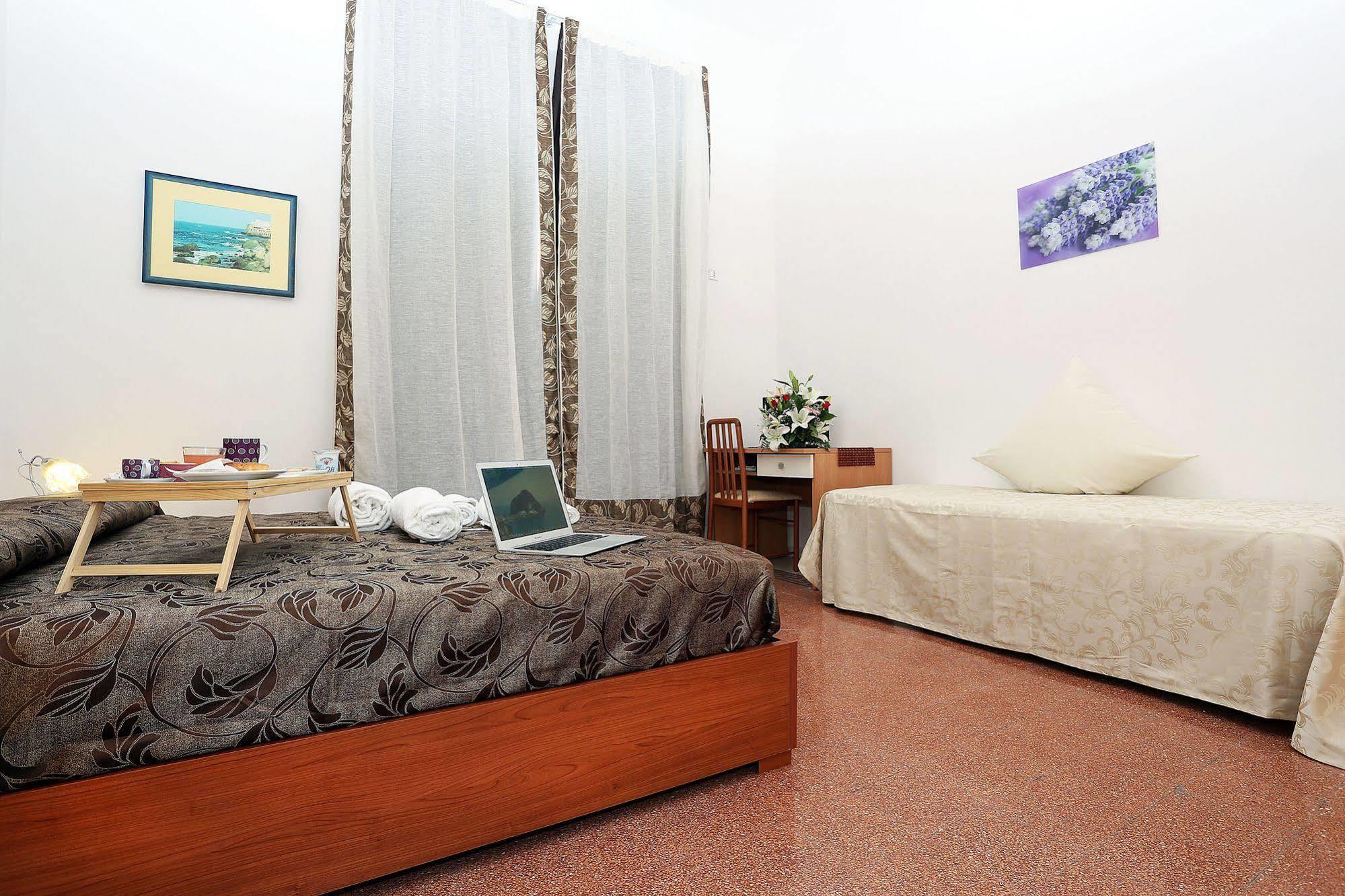 Bells Of Rome Hotel Екстериор снимка